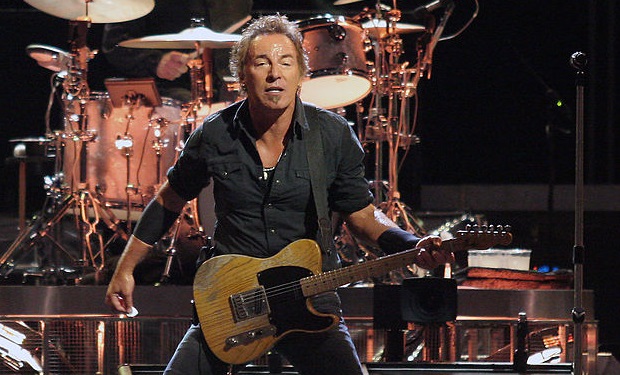 1024px-Bruce_Springsteen_20080815