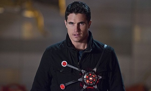 Robbie-Amell-The-Flash