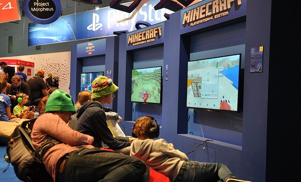 Minecraft_@_Gamescom_2014_(14951724561)