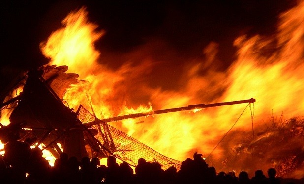 Edinburgh_Hogmanay_Longship