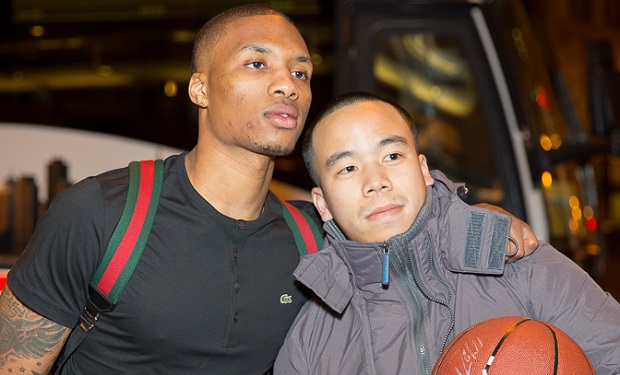 damian_lillard_with_a_fan