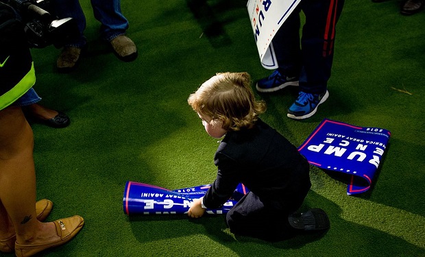 donald_trump_rally little boy