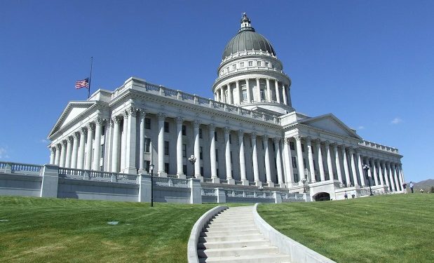 By Robert Cutts from Bristol, England, UK (0804 The Capitol Building in Salt Lake City) [CC BY 2.0 (http://creativecommons.org/licenses/by/2.0)], via Wikimedia Commons