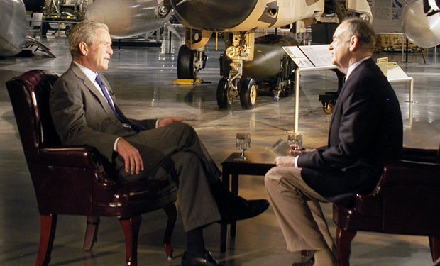 Bill_O'Reilly_interviews_former_President_George_W._Bush,_November_2010_(cropped)