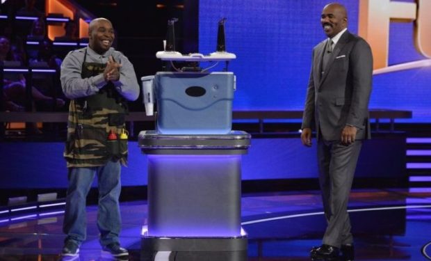 CHARLES COLEMAN (THE ULTIMATE TAILGATOR COOLER), STEVE HARVEY Lisa Rose/ABC