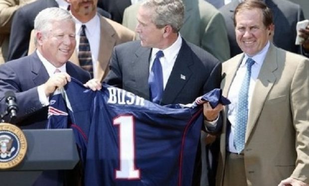 Bob_Kraft-George_Bush-Bill_Belichick