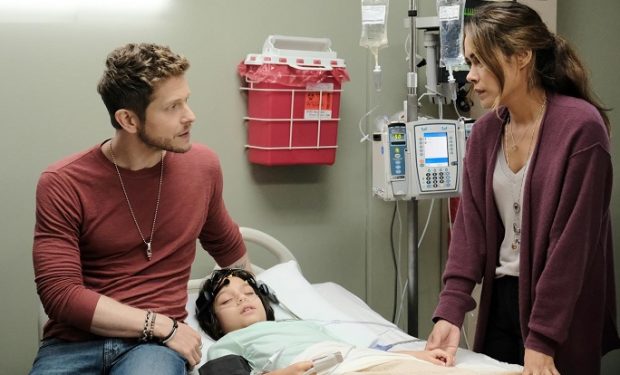 THE RESIDENT: L-R: Matt Czuchry, Evan Whitten, Daniella Alonso (Guy D'Alema/FOX)