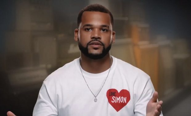 Boogie Dash Wears "Love, Simon" Shirt on 'Growing Up Hip Hop'