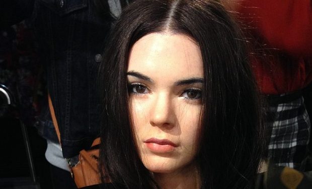 Kendall Jenner S No Makeup Bedroom Photo Pays Off