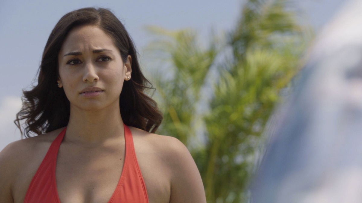 When not filming Hawaii Five-0, gorgeous actress Meaghan Rath (Tani Rey)