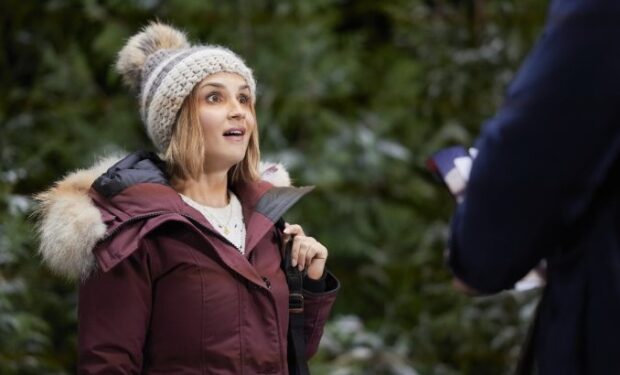 Rachael Leigh Cook in Cross Country Christmas (hallmark/Crown Media)