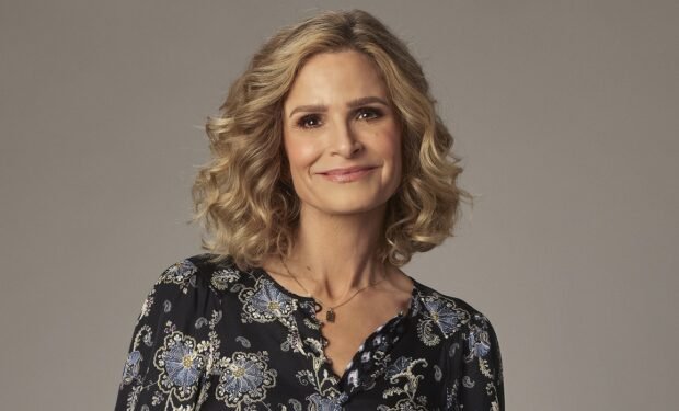 Kyra Sedgwick on Call Your Mother