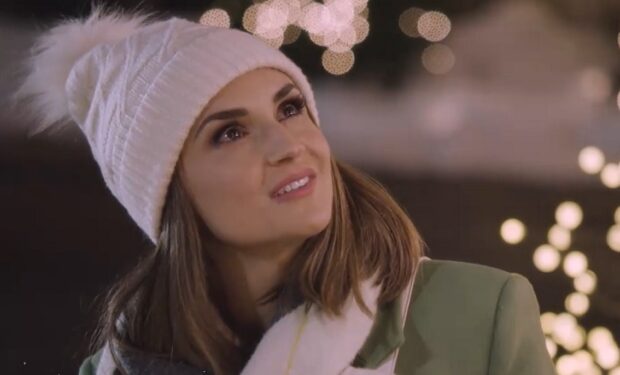 Rachael Leigh Cook Tis the Season to be Merry Hallmark