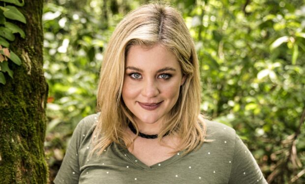 Lauren Alaina Beyond the Edge