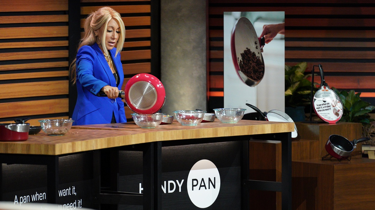 Handy Pan: Lori Greiner Tests $30 Frying Pan with Strainer on Shark Tank