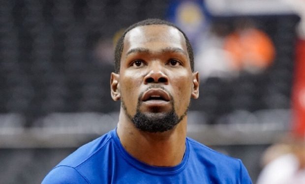 Kevin Durant, shooting for the Golden State Warriors
