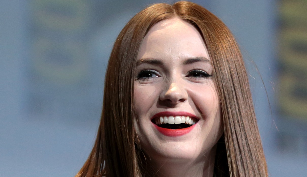 Karen Gillan Wears ‘Guardians Of Galaxy’ Face Paint To Couples Therapy ...