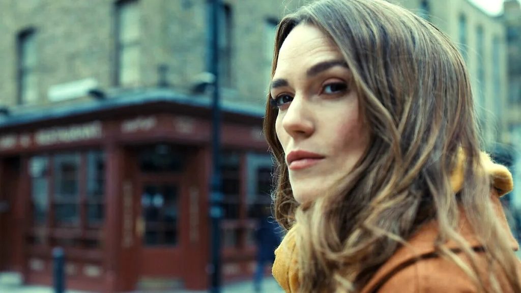 Knightley as Helen in Black Doves (Netflix)